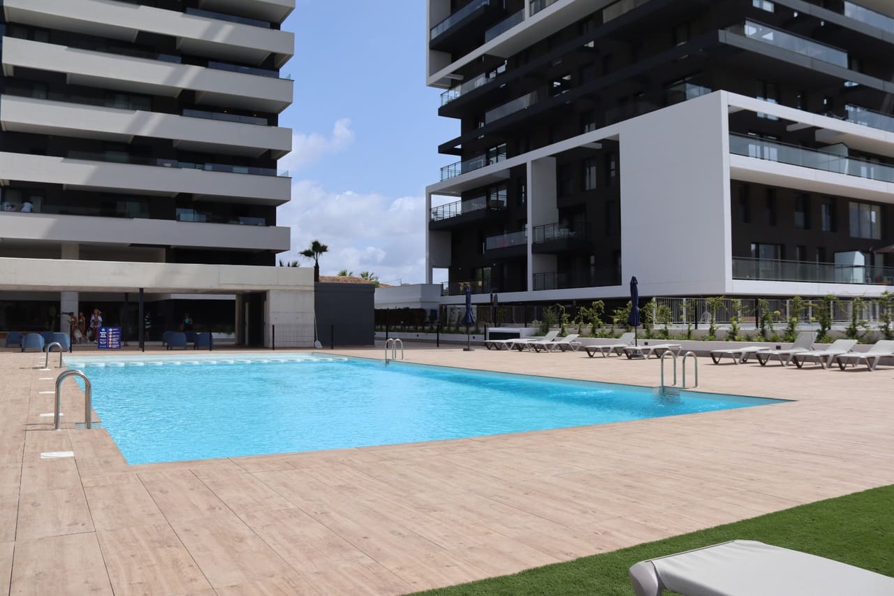3 bedroom Apartment for sale in Calpe / Calp with pool - € 550,000 (Ref: 9806730)
