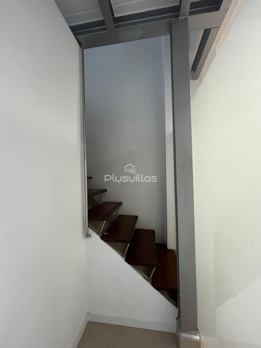4 bedroom Commercial for sale in Calpe / Calp - € 99,000 (Ref: 9816087)