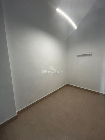 4 bedroom Commercial for sale in Pueblo, Calpe / Calp - € 99,000 (Ref: 9816087)