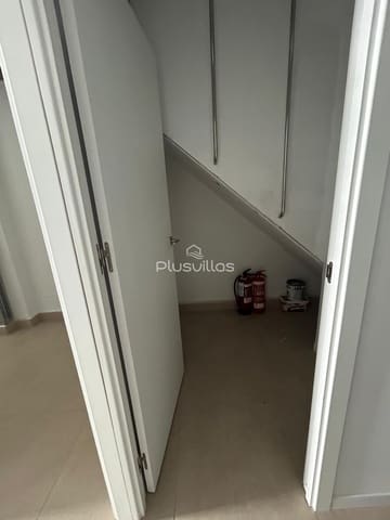4 bedroom Commercial for sale in Pueblo, Calpe / Calp - € 99,000 (Ref: 9816087)