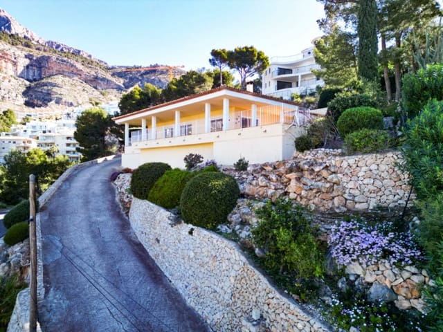 4 makuuhuone Huvila myytävänä paikassa Altea la Vella, Altea mukana uima-altaan - 849 000 € (Ref: 9820747)