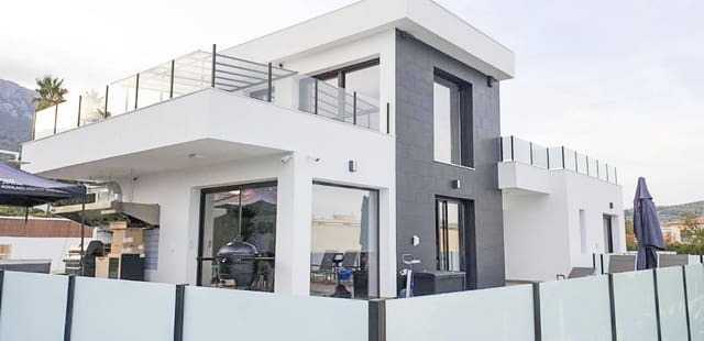 4 soveværelse Villa til salg i Pueblo, Calpe / Calp med swimmingpool - € 1.180.000 (Ref: 9820748)