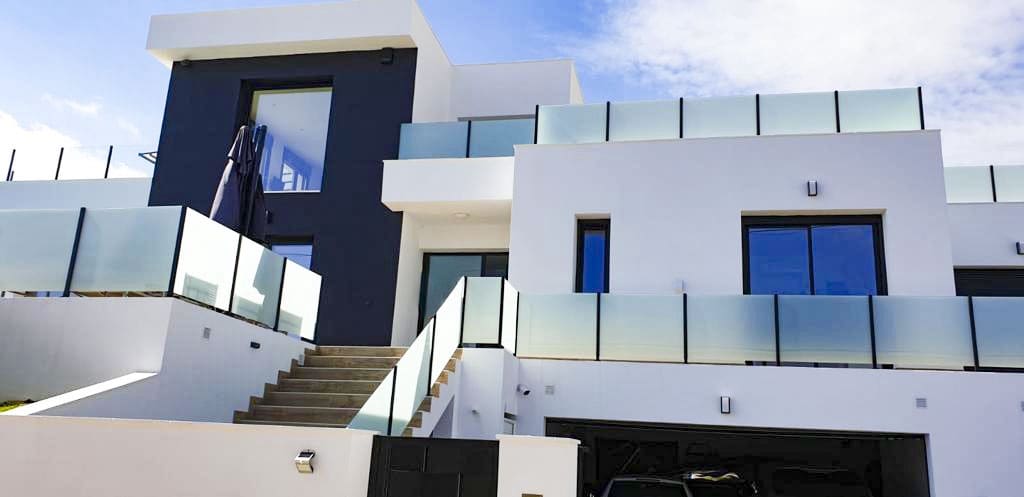 4 soveværelse Villa til salg i Calpe / Calp med swimmingpool - € 1.180.000 (Ref: 9820748)
