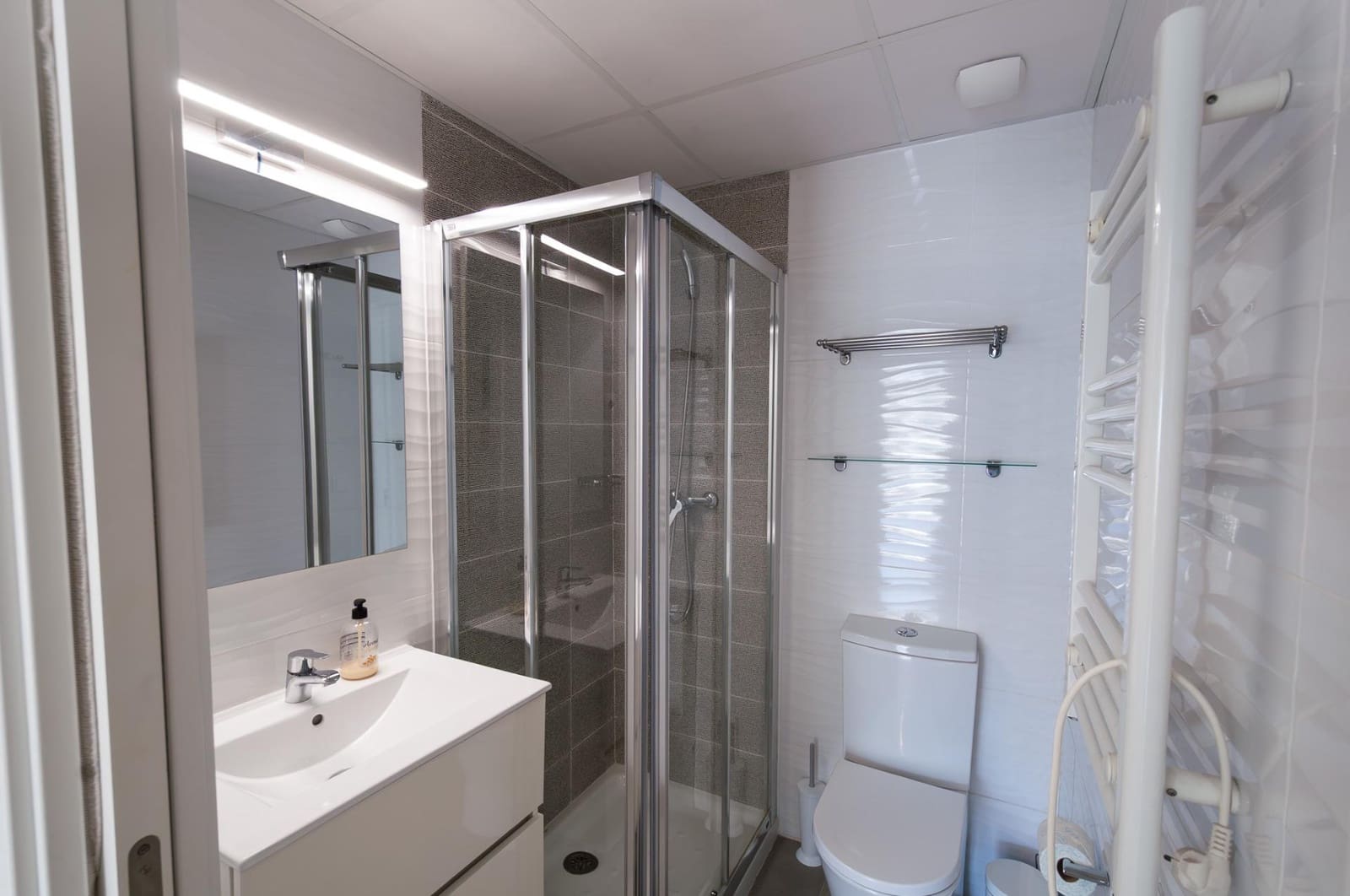 2 soveværelse Lejlighed til salg i Calpe / Calp med swimmingpool - € 429.000 (Ref: 9823106)