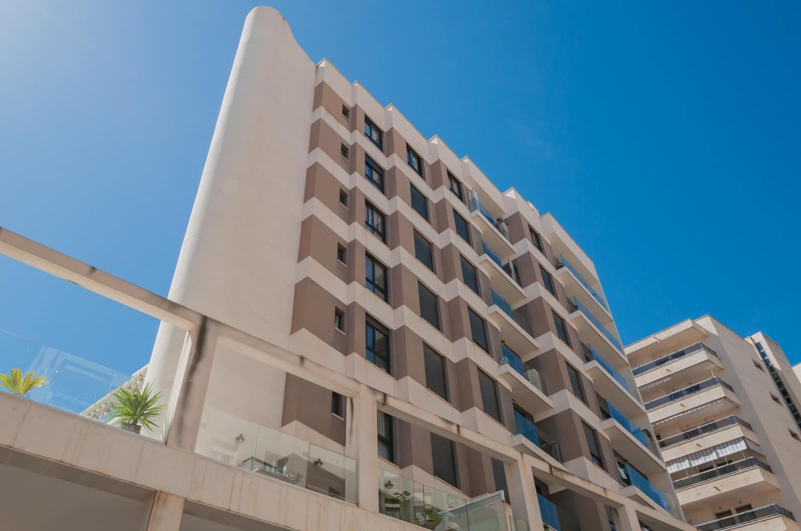 2 soveværelse Lejlighed til salg i Calpe / Calp med swimmingpool - € 429.000 (Ref: 9823106)