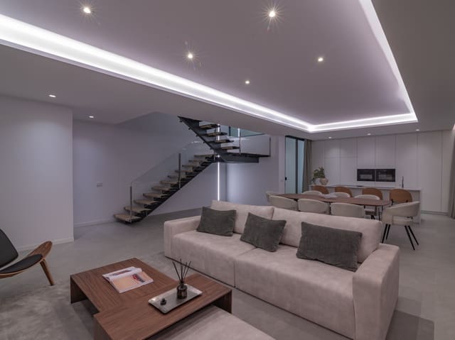 4 slaapkamer Villa te koop in Altea met zwembad - € 2.290.000 (Ref: 9823108)
