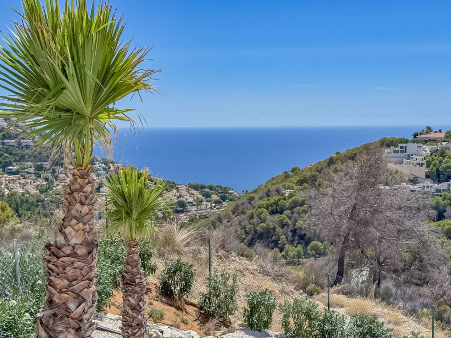 4 bedroom Villa for sale in Altea with pool - € 2,290,000 (Ref: 9823108)