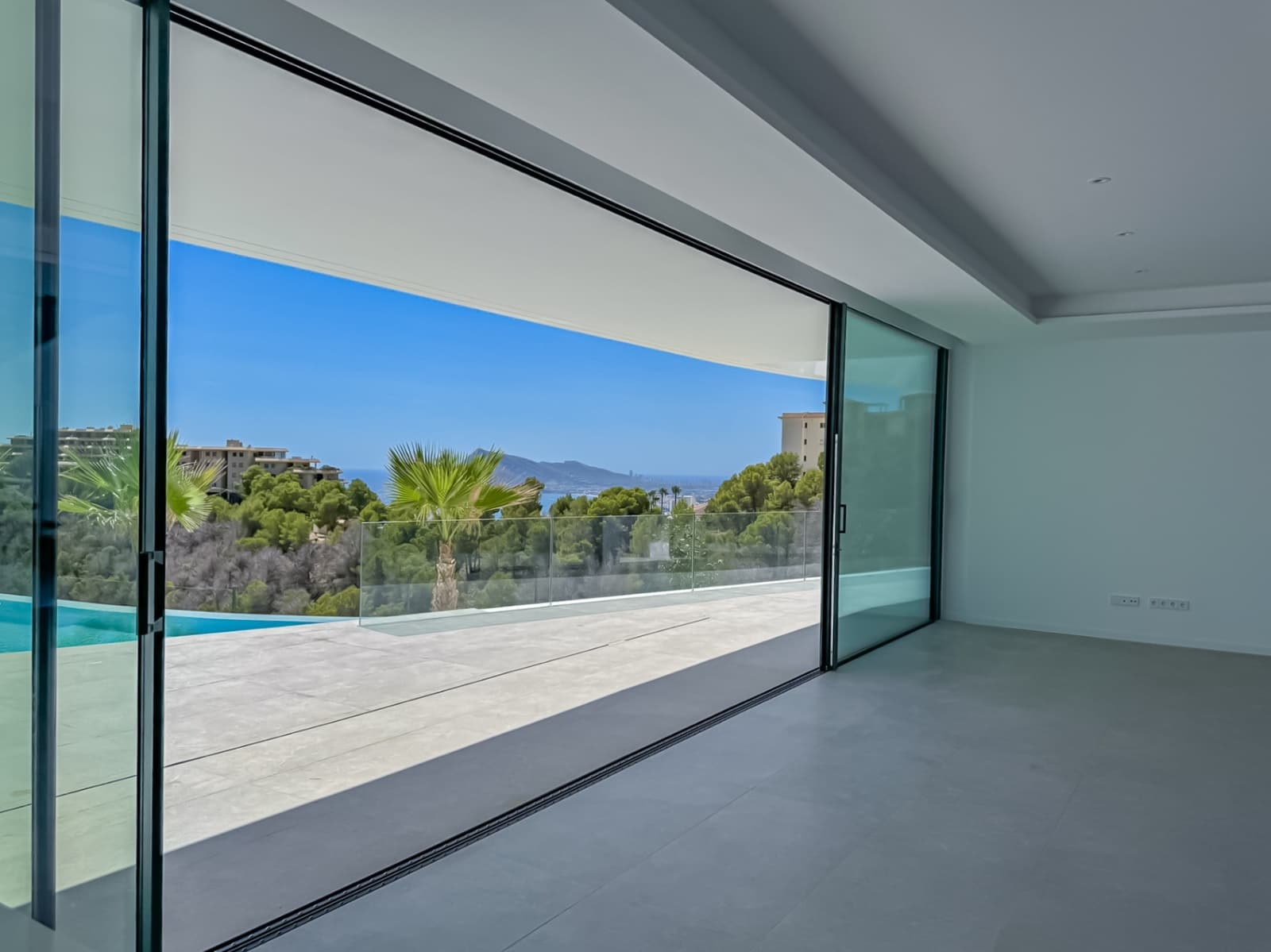 4 bedroom Villa for sale in Altea with pool - € 2,290,000 (Ref: 9823108)