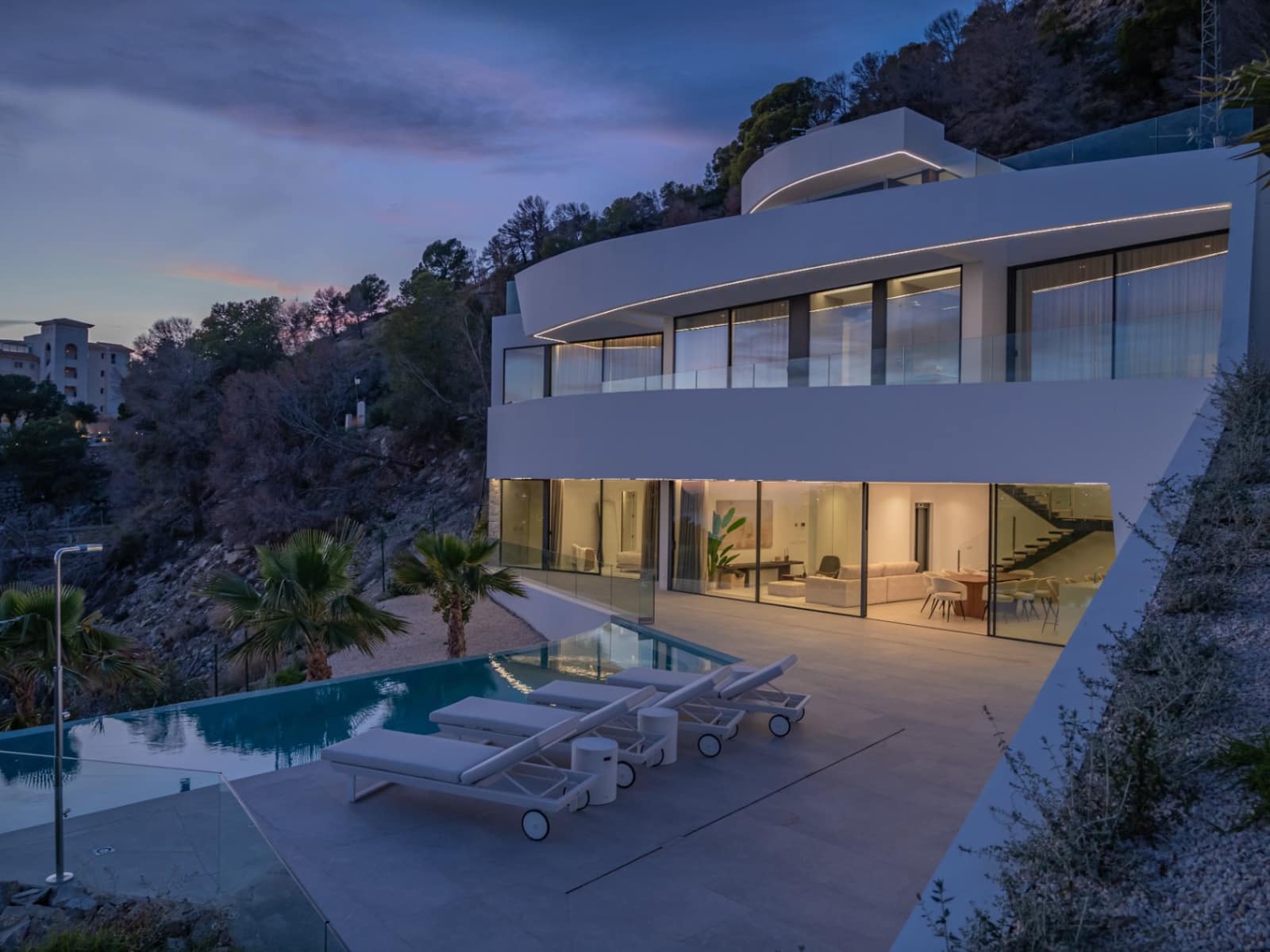 4 bedroom Villa for sale in Altea with pool - € 2,290,000 (Ref: 9823108)
