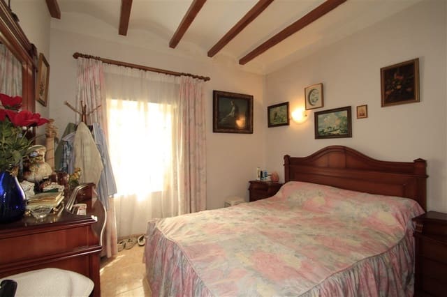 3 sypialnia Dom na sprzedaż w Teulada Pueblo, Teulada-Moraira z basenem - 212 500 € (Ref: 9831917)