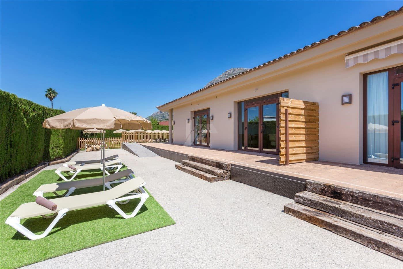 16 soverom Villa til salgs i Javea / Xabia med svømmebasseng - € 2 700 000 (Ref: 9834008)