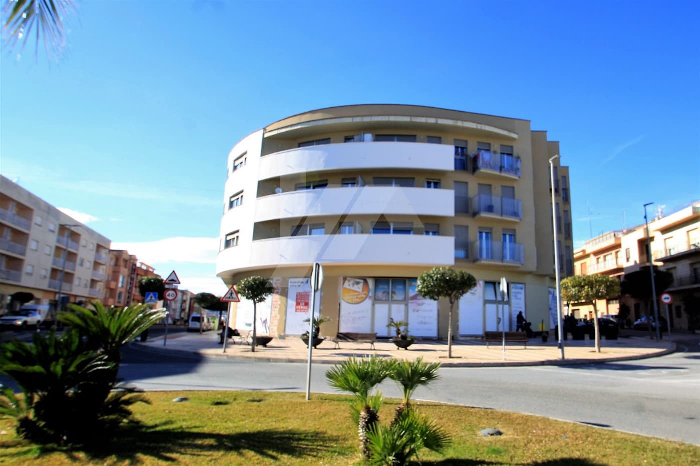 Local Comercial en Teulada en venta con piscina - 150.000 € (Ref: 9836738)