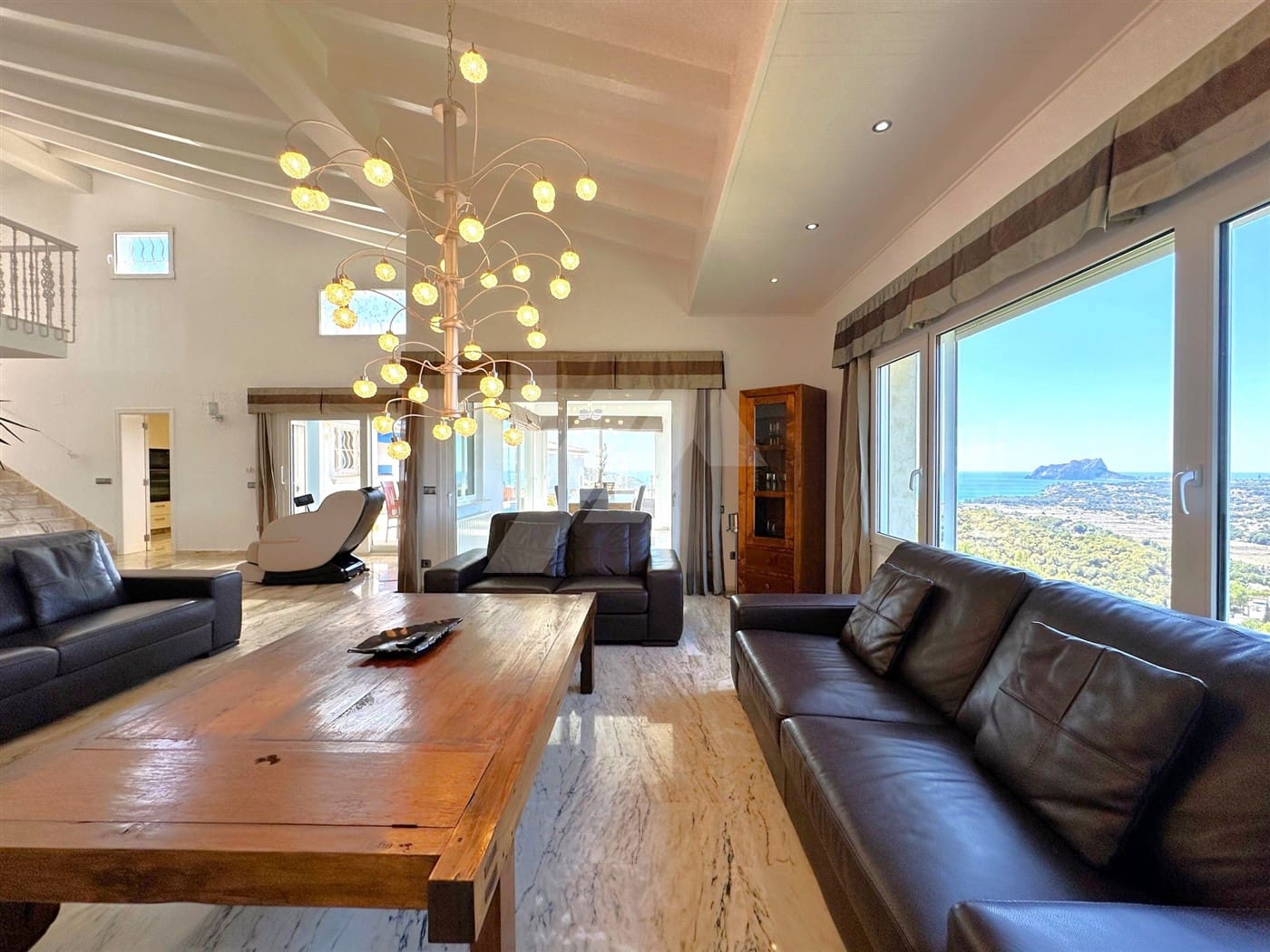 3 bedroom Villa for sale in Moraira with pool - € 990,000 (Ref: 9839650)