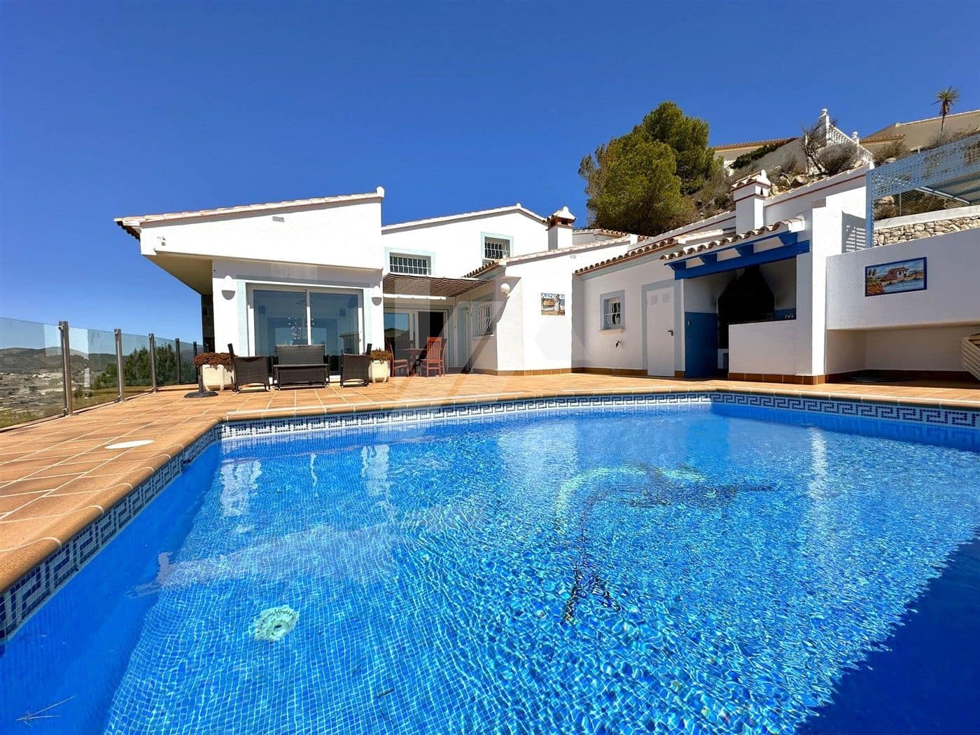 3 bedroom Villa for sale in Moraira with pool - € 990,000 (Ref: 9839650)