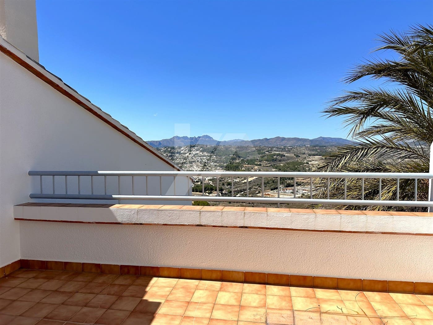 3 bedroom Villa for sale in Moraira with pool - € 990,000 (Ref: 9839650)