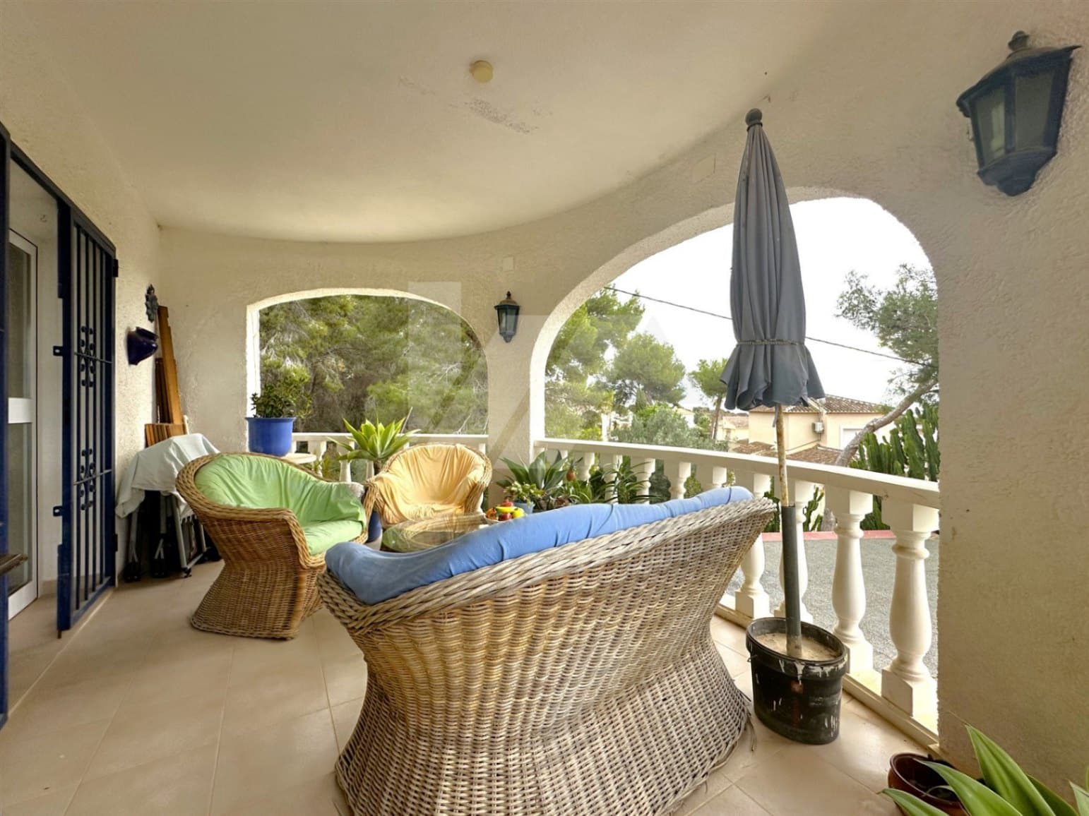 5 bedroom Villa for sale in Benissa with pool - € 700,000 (Ref: 9839658)