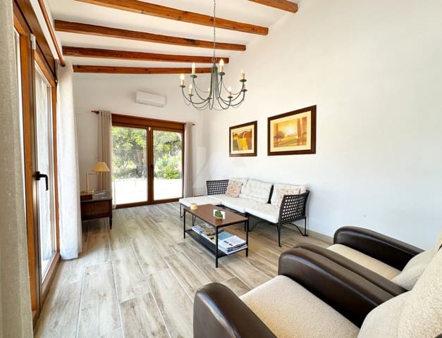 3 sypialnia Willa na sprzedaż w Teulada Pueblo, Teulada-Moraira z basenem - 595 000 € (Ref: 9839664)