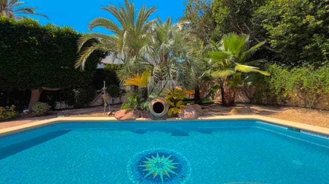 6 soverom Villa til salgs i Casco Urbano, Teulada-Moraira med svømmebasseng - € 1 950 000 (Ref: 9839665)