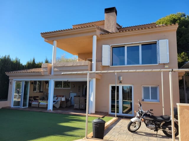 5 chambre Villa/Maison à vendre à Pueblo, Calpe / Calp avec piscine - 980 000 € (Ref: 9860405)