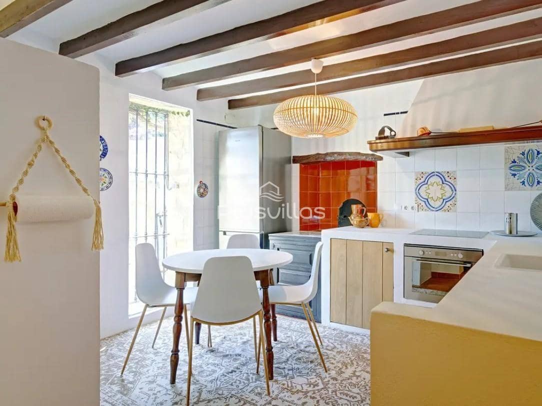 6 soverom Villa til salgs i Benissa med svømmebasseng - € 1 685 000 (Ref: 9862110)