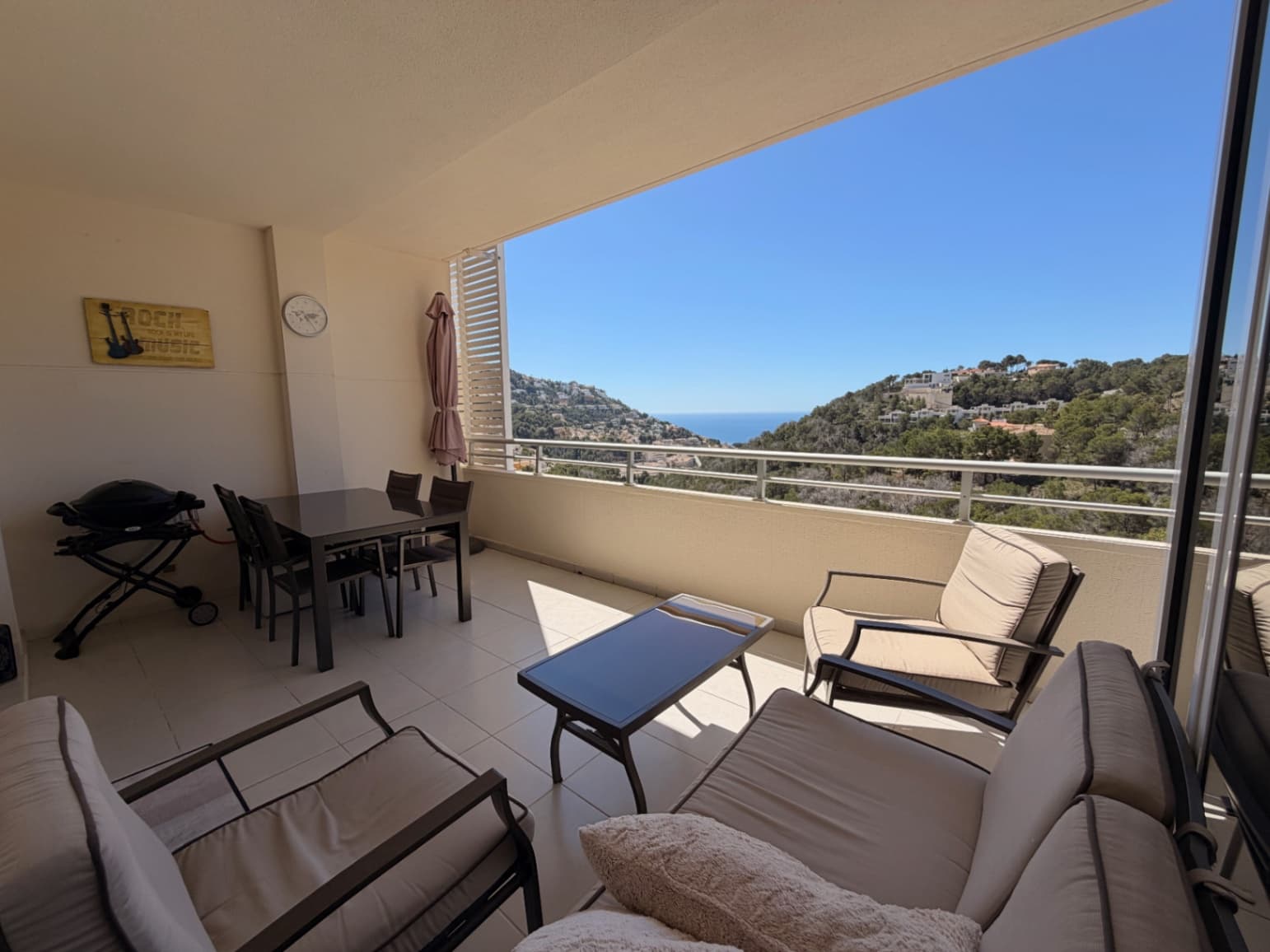 2 bedroom Apartment for sale in Altea with pool - € 375,000 (Ref: 9867269)