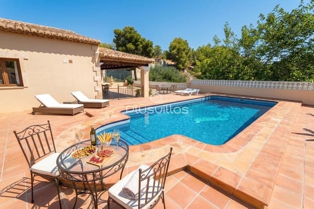 2 soveværelse Villa til salg i Gargasindi, Calpe / Calp med swimmingpool - € 439.000 (Ref: 9867271)
