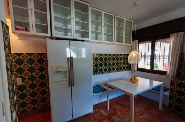5 soverom Villa til salgs i Casco Urbano, Teulada-Moraira med svømmebasseng - € 1 699 000 (Ref: 9879214)