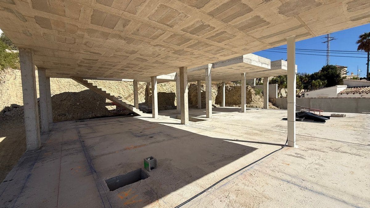 3 bedroom Villa for sale in Benissa with pool - € 1,890,000 (Ref: 9879218)