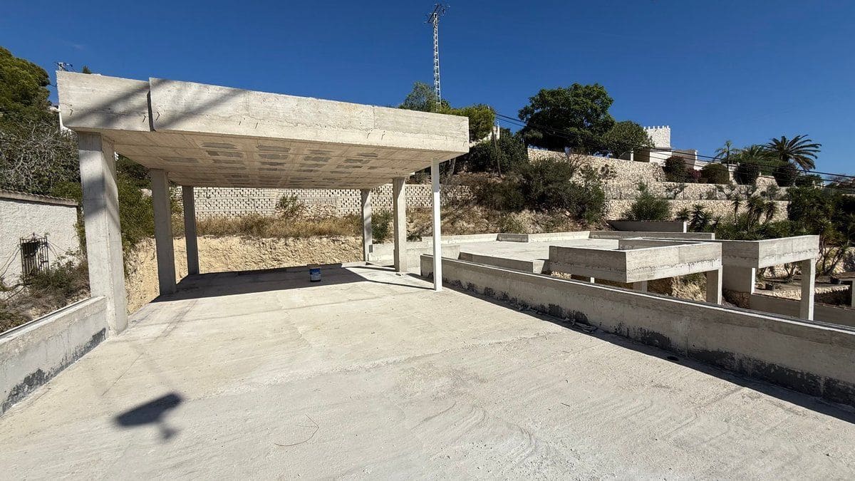 3 bedroom Villa for sale in Benissa with pool - € 1,890,000 (Ref: 9879218)