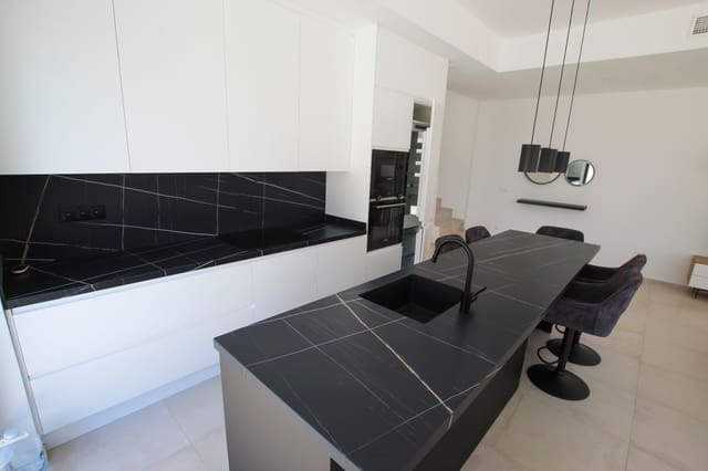 3 slaapkamer Villa te koop in Finestrat Pueblo, Finestrat met zwembad - € 749.000 (Ref: 9879219)