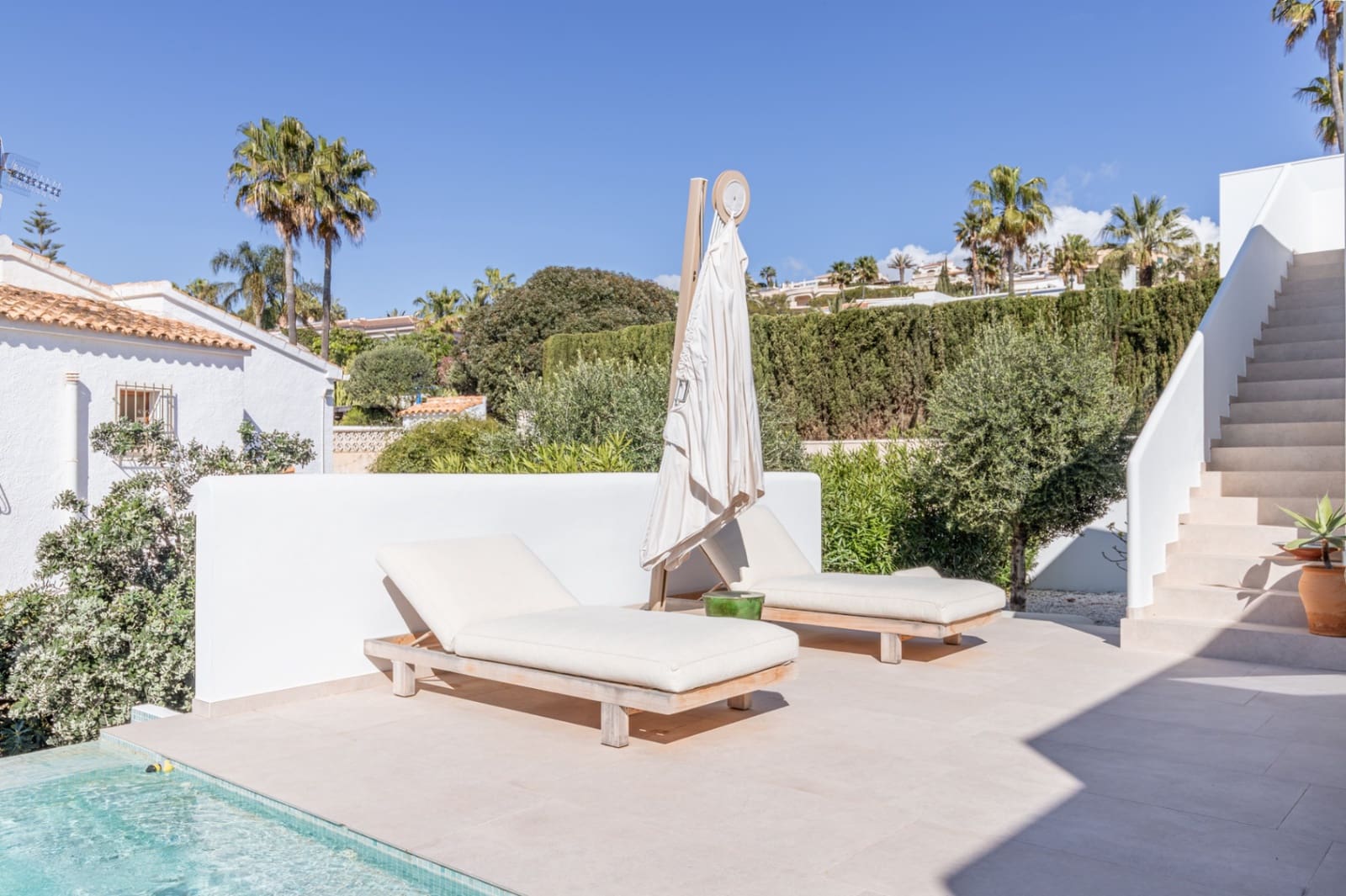 4 bedroom Villa for sale in Moraira with pool - € 2,190,000 (Ref: 9885112)