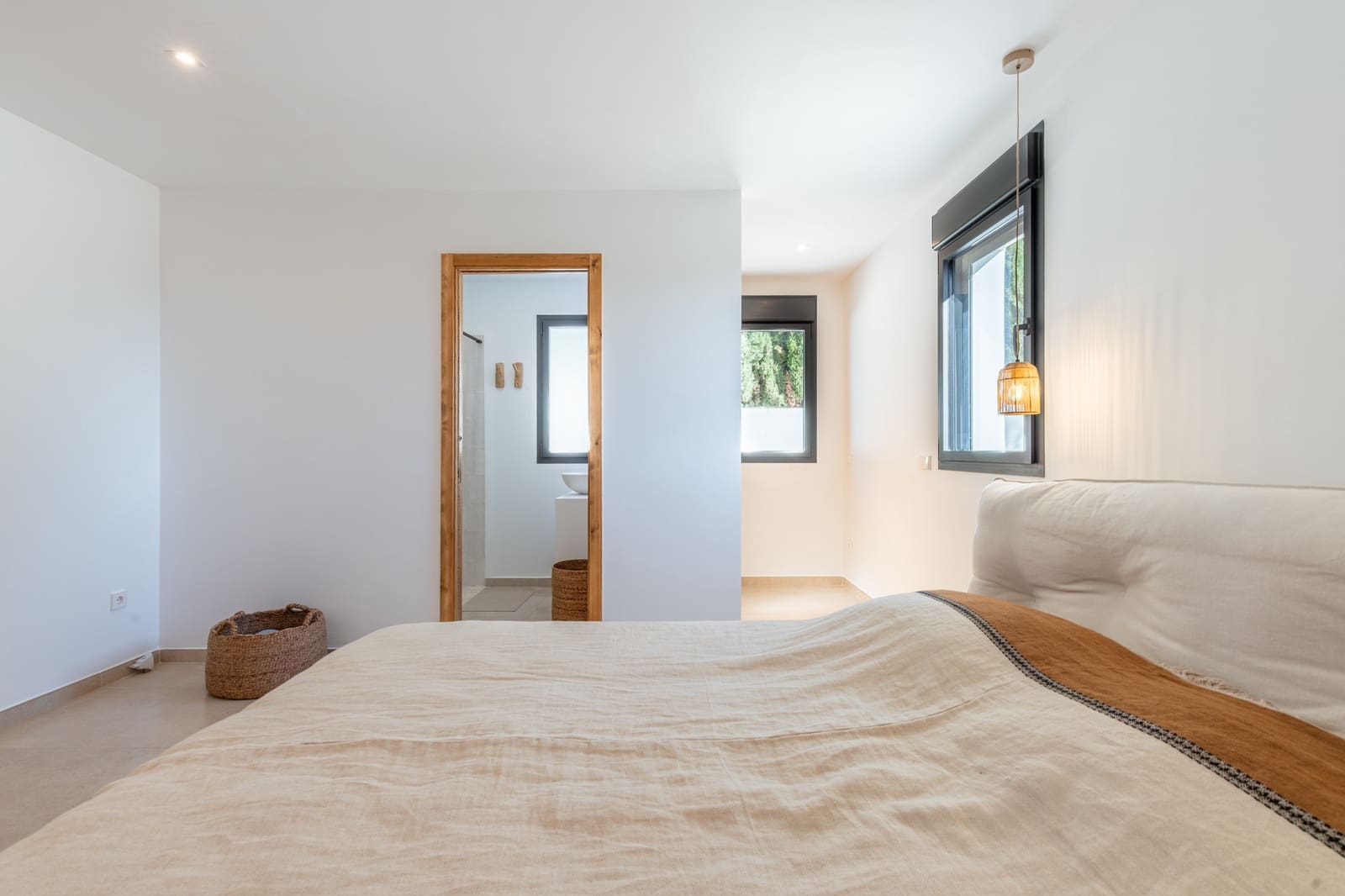 4 bedroom Villa for sale in Moraira with pool - € 2,190,000 (Ref: 9885112)