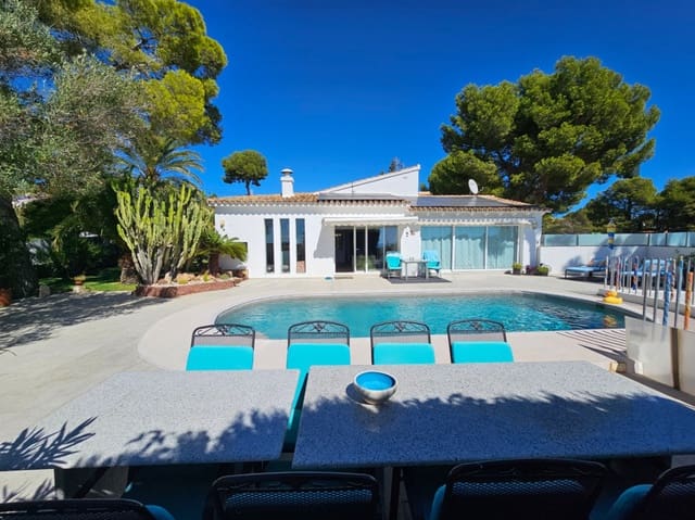 5 chambre Villa/Maison à vendre à Casco Urbano, Teulada-Moraira avec piscine - 1 450 000 € (Ref: 9885117)