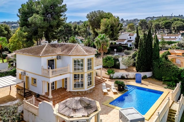 4 quarto Moradia para venda em Centro ciudad, Javea / Xàbia com piscina - 1 125 000 € (Ref: 9885118)