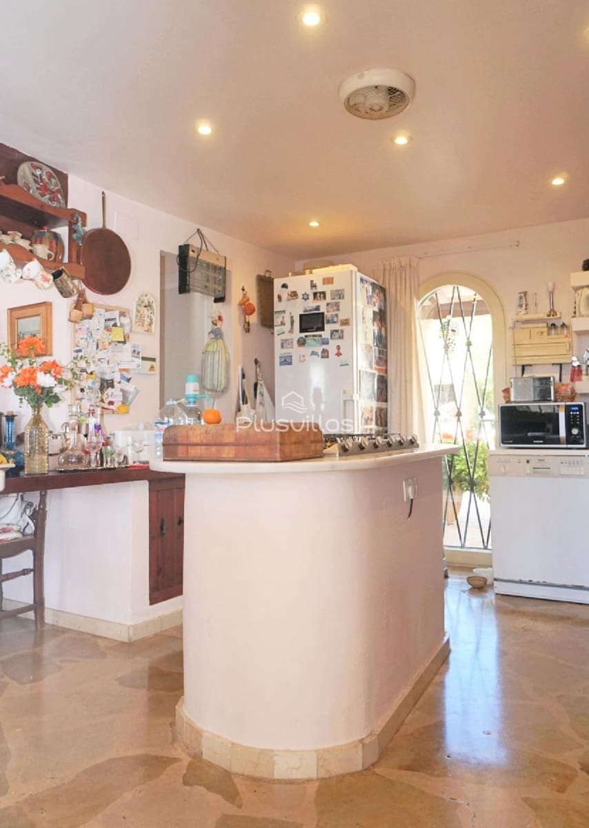 4 slaapkamer Villa te koop in Calpe / Calp met zwembad - € 550.000 (Ref: 9892651)