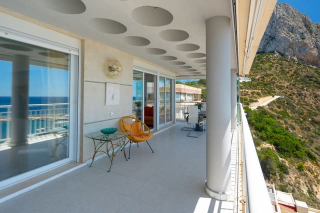 Apartamento de 3 habitaciones en Calpe / Calp en venta con piscina - 890.000 € (Ref: 9896903)