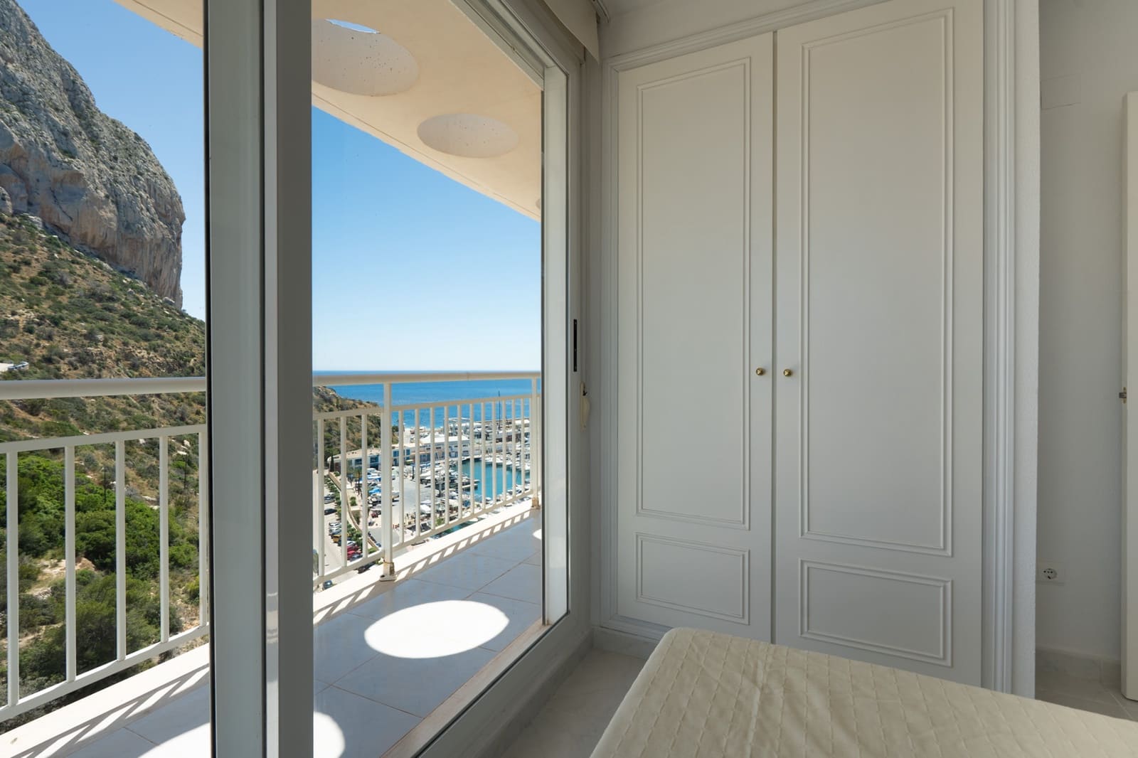 Apartamento de 3 habitaciones en Calpe / Calp en venta con piscina - 890.000 € (Ref: 9896903)