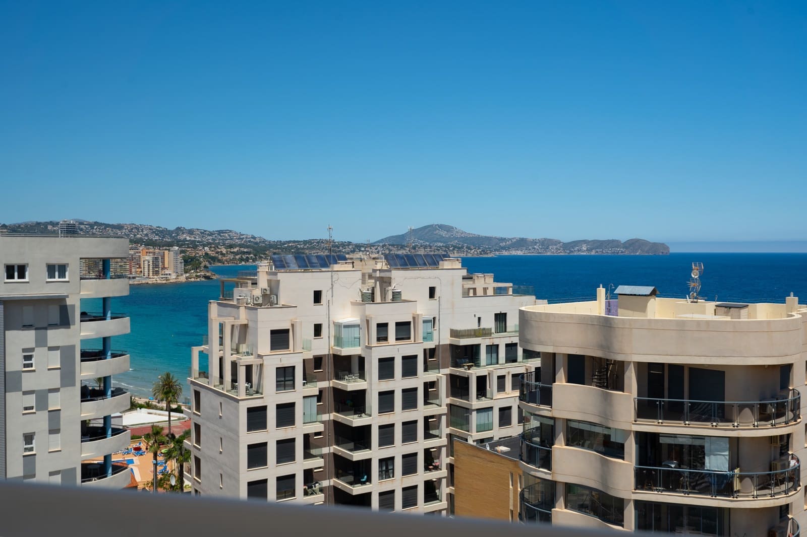 Apartamento de 3 habitaciones en Calpe / Calp en venta con piscina - 890.000 € (Ref: 9896903)