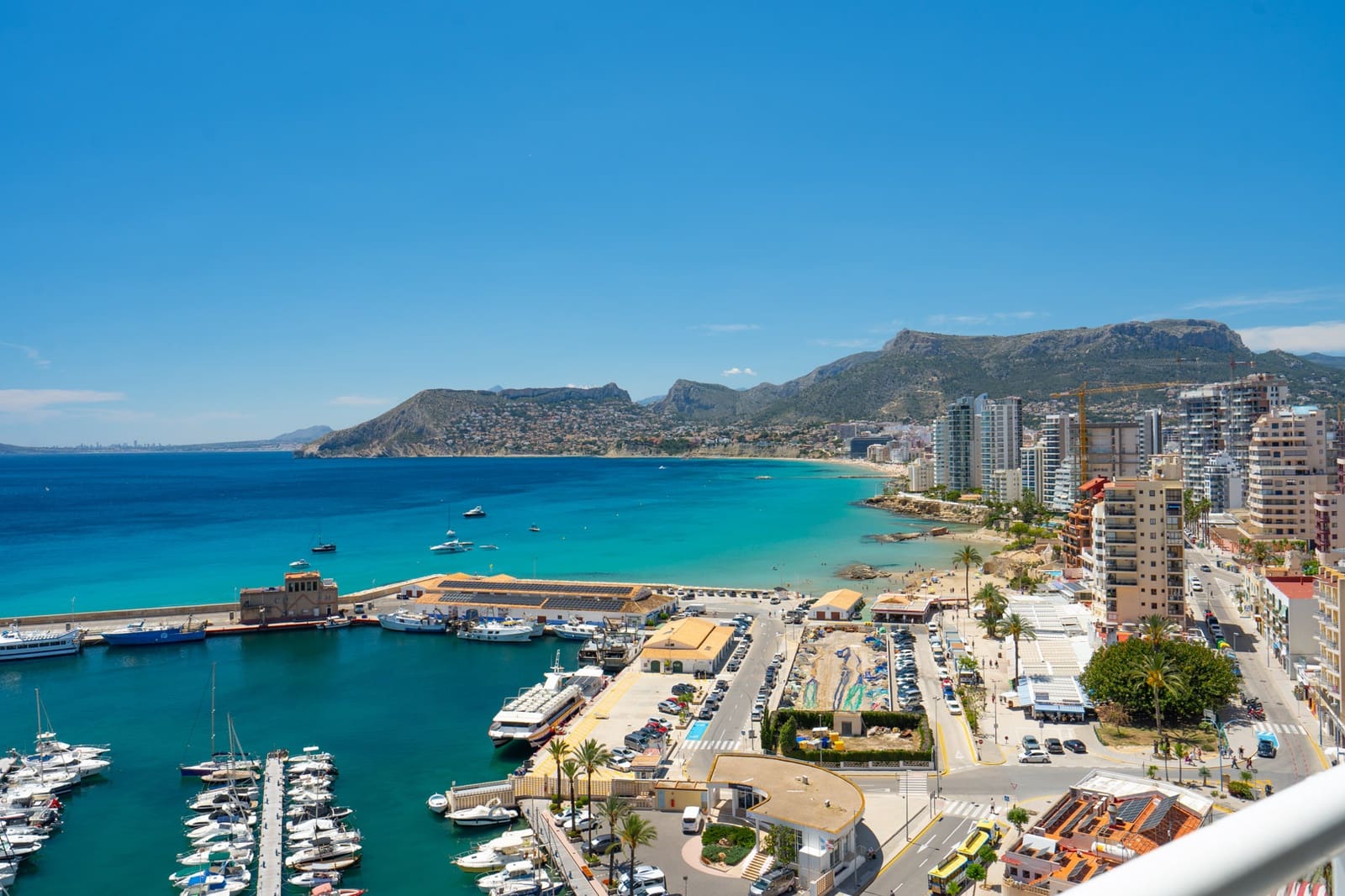 Apartamento de 3 habitaciones en Calpe / Calp en venta con piscina - 890.000 € (Ref: 9896903)