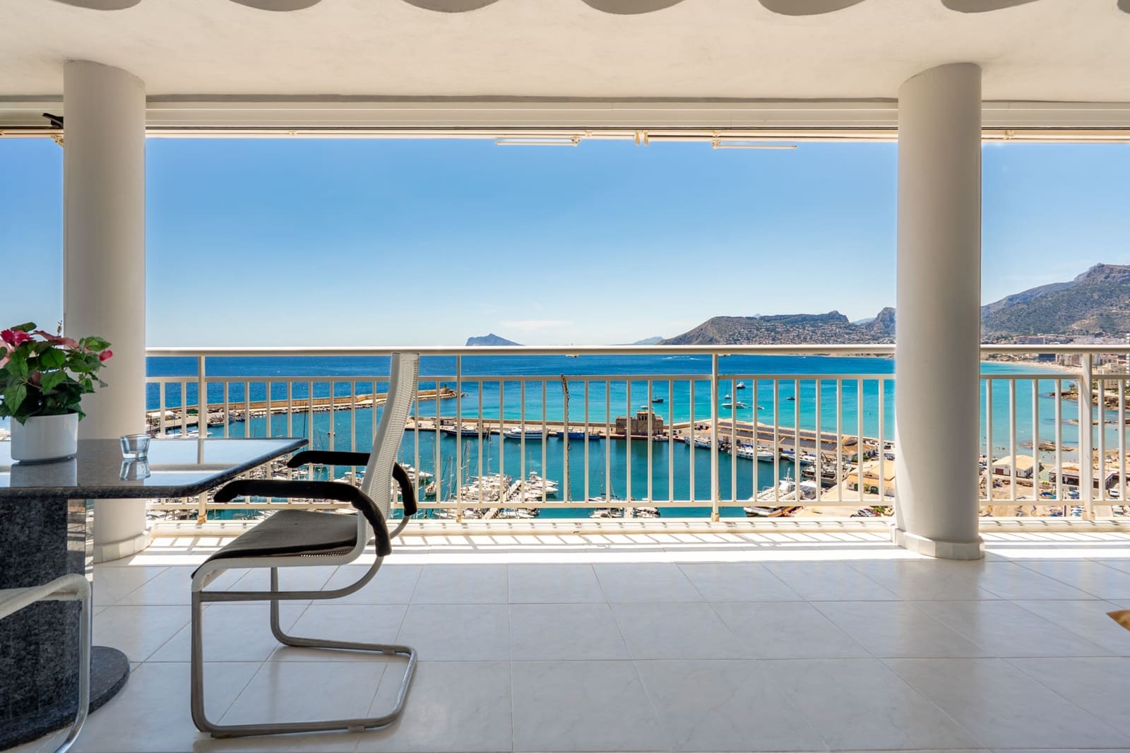 5 bedroom Apartment for sale in Calpe / Calp with pool - € 1,780,000 (Ref: 9896904)