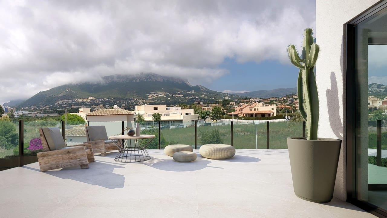 5 bedroom Villa for sale in Calpe / Calp with pool - € 1,190,000 (Ref: 9896906)