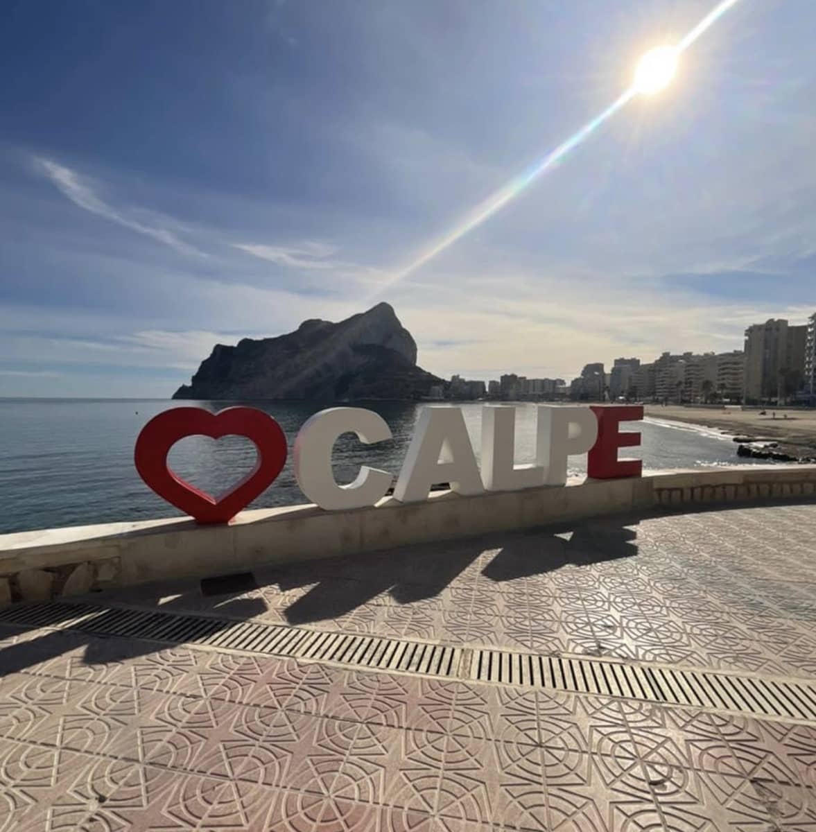 5 bedroom Villa for sale in Calpe / Calp with pool - € 1,190,000 (Ref: 9896906)