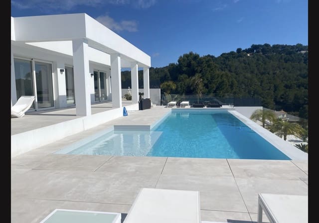 4 bedroom Villa for sale in Pueblo, Calpe / Calp with pool - € 1,150,000 (Ref: 9896907)