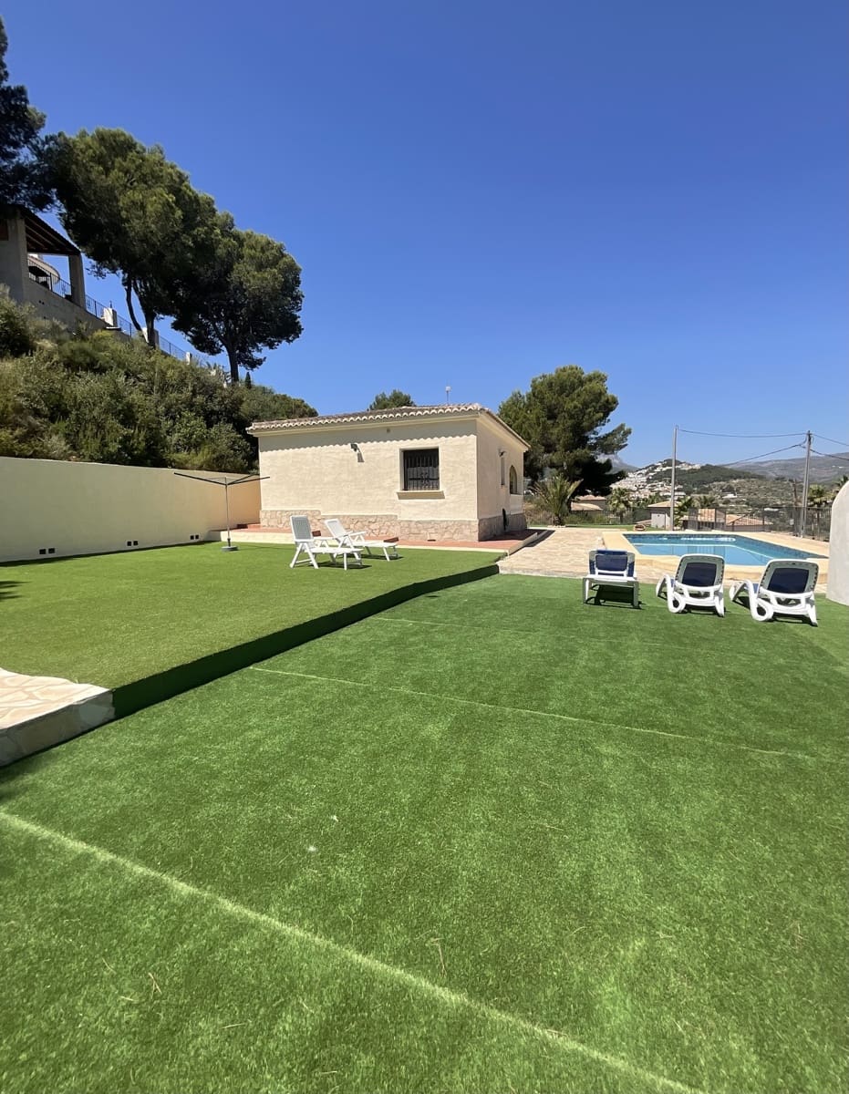 3 bedroom Villa for sale in Calpe / Calp with pool - € 435,000 (Ref: 9896910)
