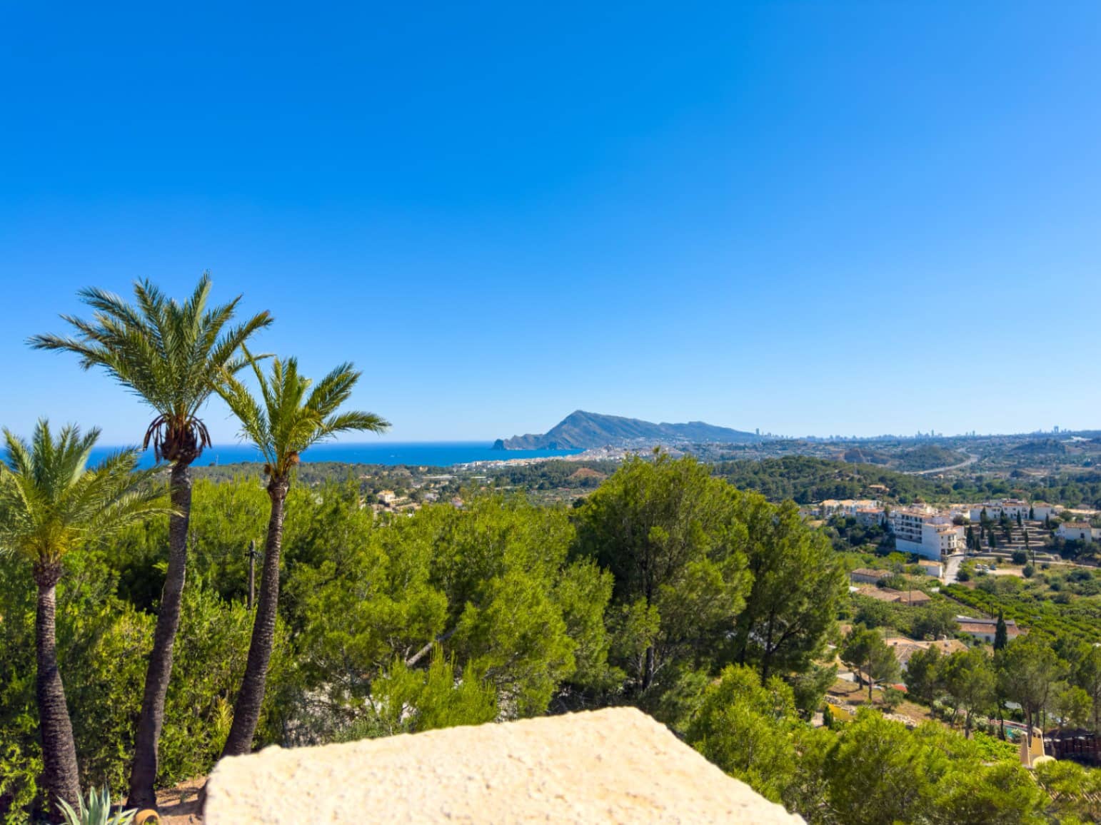 4 bedroom Villa for sale in Altea with pool - € 2,200,000 (Ref: 9908279)