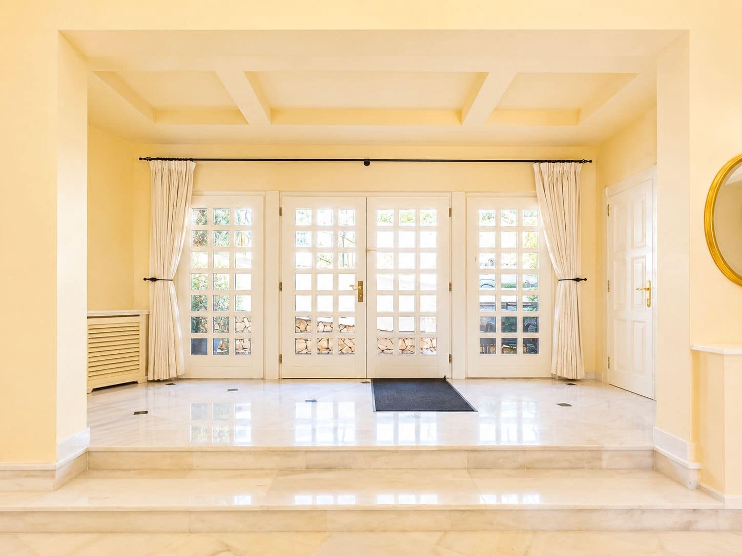 4 bedroom Villa for sale in Altea with pool - € 2,200,000 (Ref: 9908279)