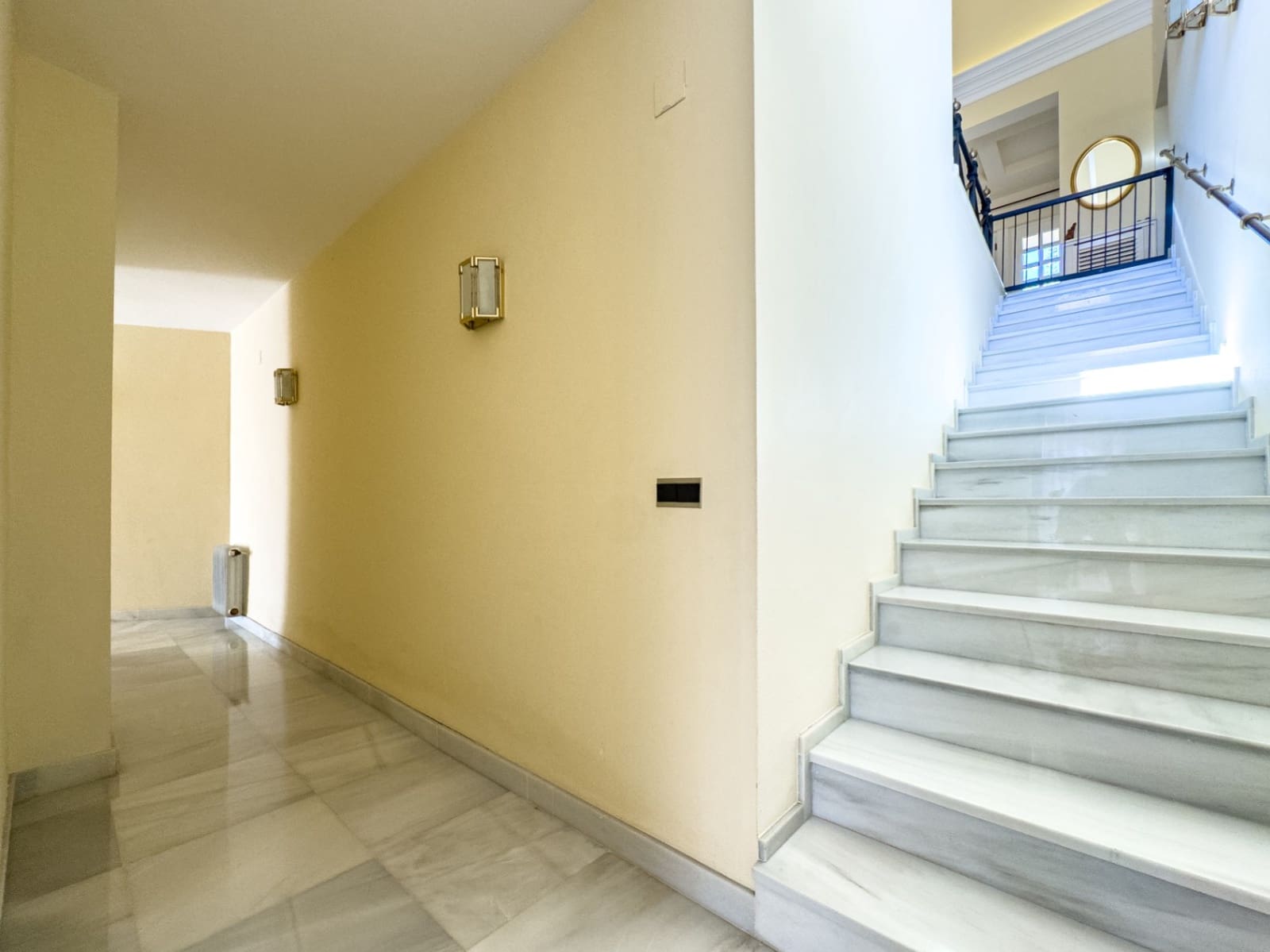 4 bedroom Villa for sale in Altea with pool - € 2,200,000 (Ref: 9908279)