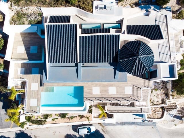 Chalet de 3 habitaciones en Altea en venta con piscina - 1.750.000 € (Ref: 9908291)