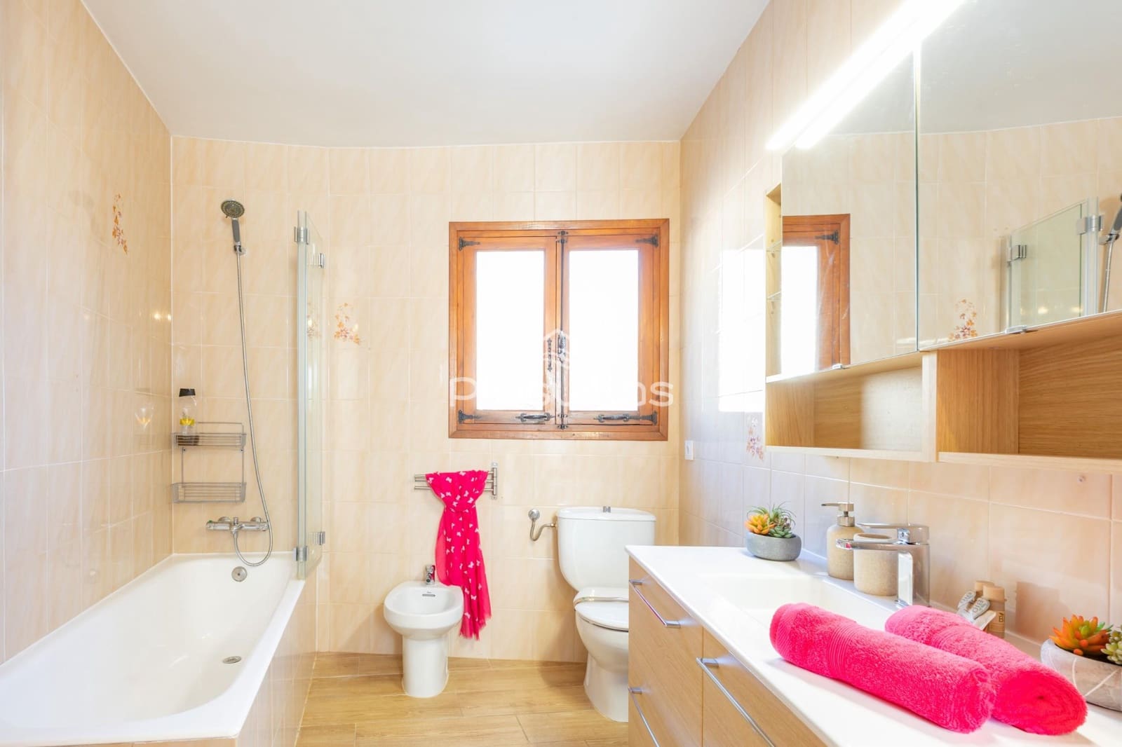 4 soveværelse Villa til salg i Calpe / Calp med swimmingpool - € 699.000 (Ref: 9929731)