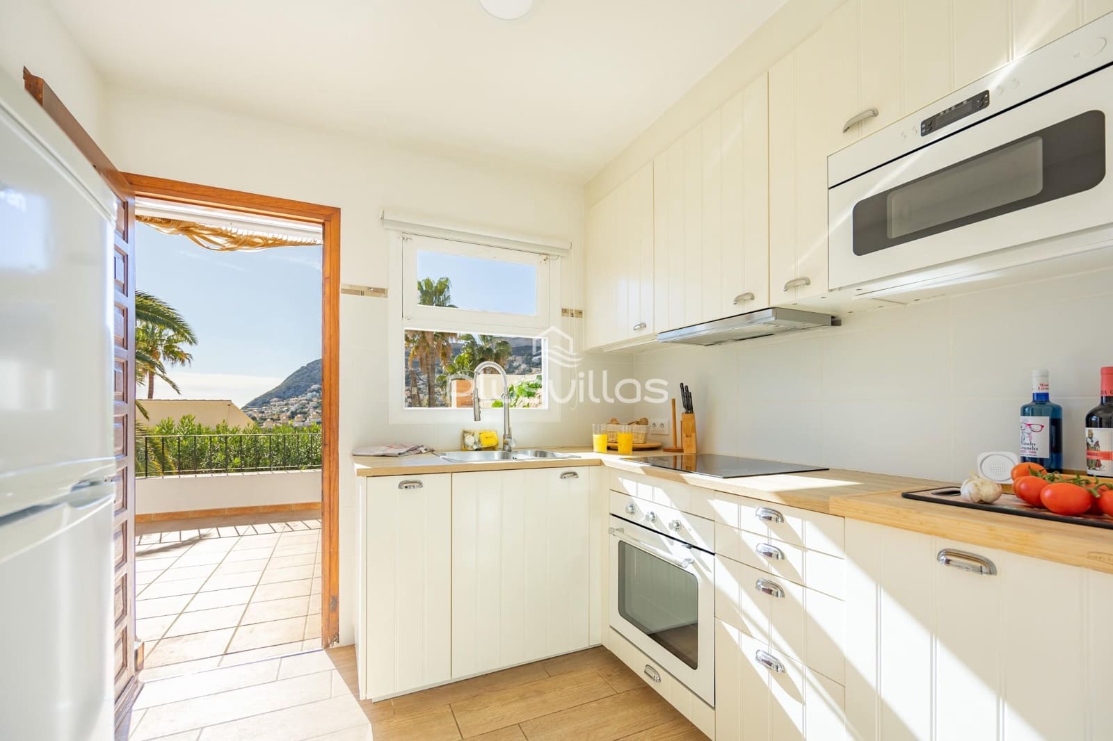 4 soveværelse Villa til salg i Calpe / Calp med swimmingpool - € 699.000 (Ref: 9929731)